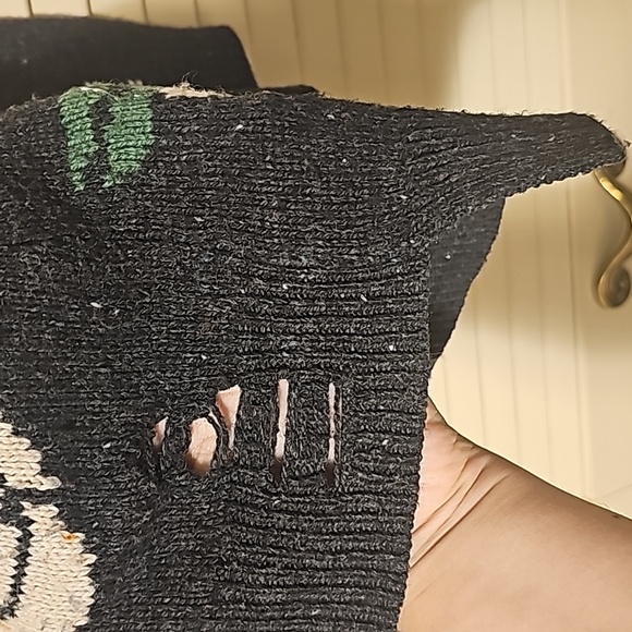 Wildfox Shredded Roses Venice Canal Sweater Gray Size XS - Picture 12 of 14